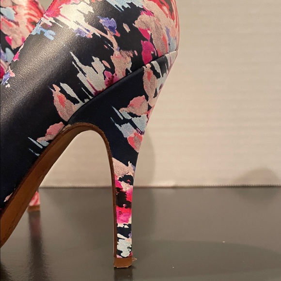 Kate Spade Vero Cuoio Multicolor Floral Heels size 6.5 - Picture 11 of 13